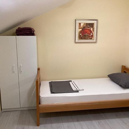 Hostel Jedvaj Крапина Экстерьер фото